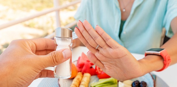 Как избавиться от мешков под глазами