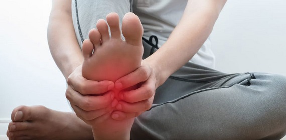 Боли в стопах ног