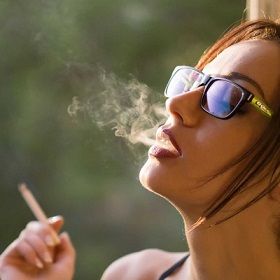 Курение причина появления бородавок на руках